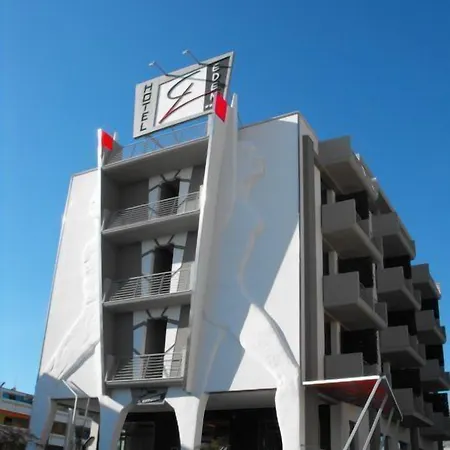 埃登酒店 酒店 新萨尔沃